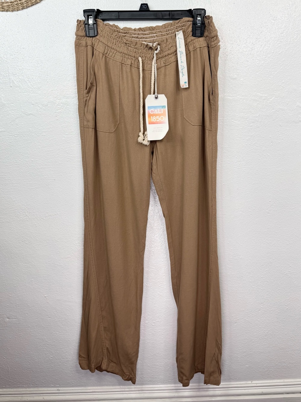 Cali1850 Pants Womens Size M Tan Pull-On Smocked Waist Drawstring Pockets